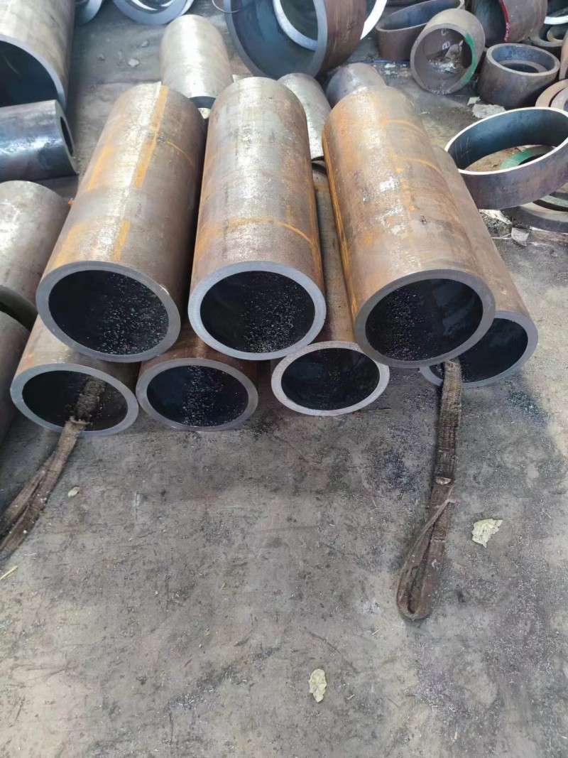 新宾新宾新宾12Cr1MovG无缝钢管切割